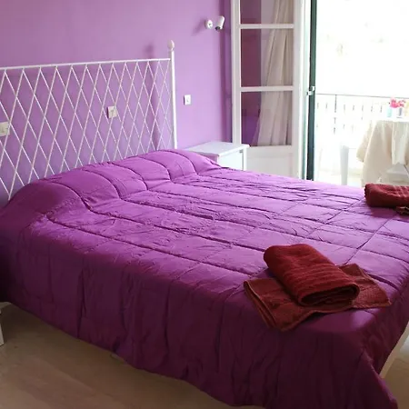 Natasa And Spiros 팔레오카스트리차